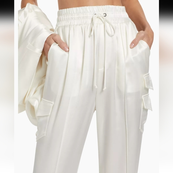 NWT$395 Cinq a Sept Sarie High Rise Cargo Pocket Ivory Track Pants Trousers Sz S - Picture 3 of 16